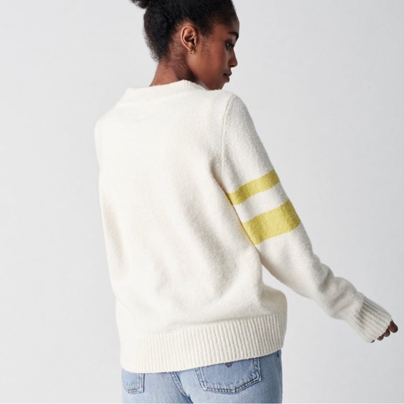 Faherty Varsity V-Neck Sweater in Cream size Small - Picture 4 of 11